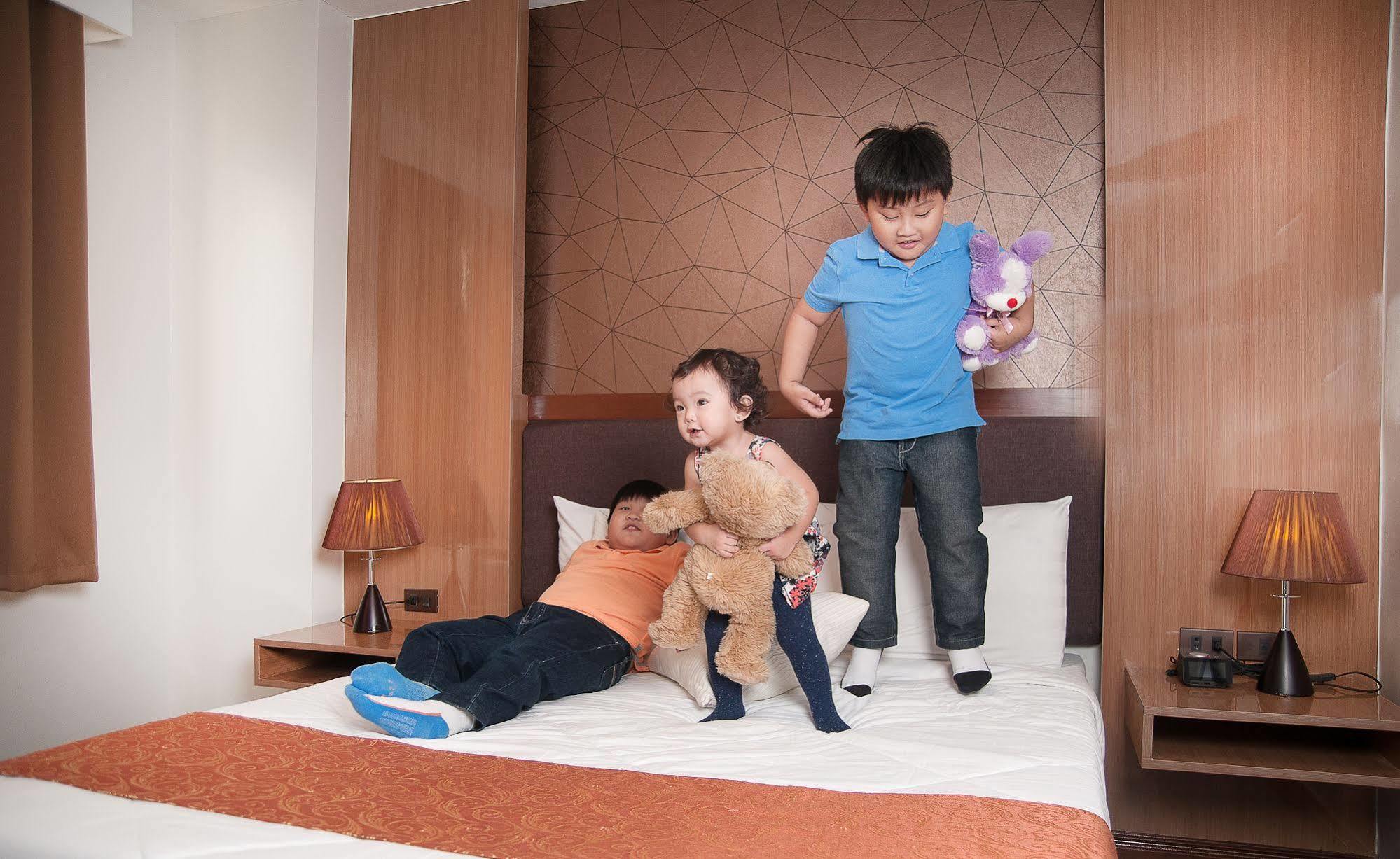 Fernandina 88 Suites Hotel Quezon City Eksteriør billede