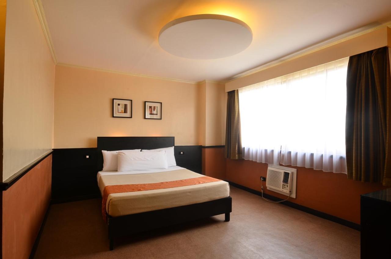 Fernandina 88 Suites Hotel Quezon City Eksteriør billede